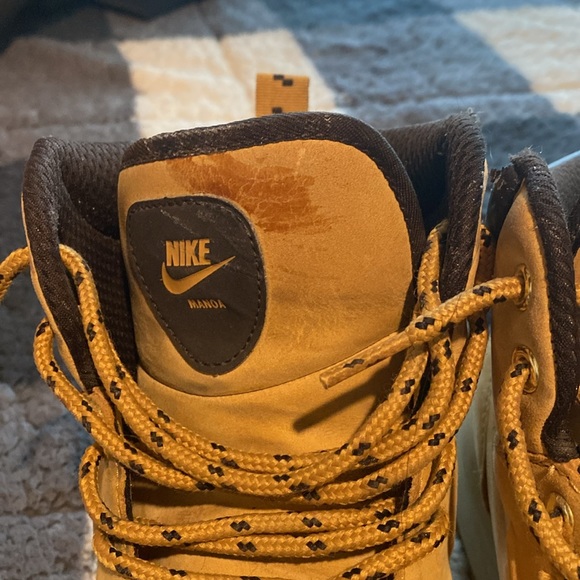 Manoa Nike boots - Picture 5 of 5